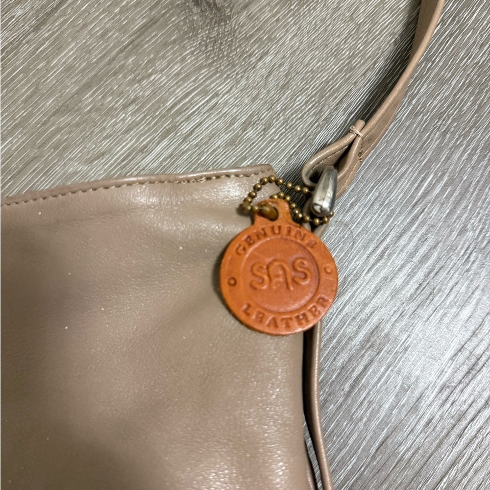 SAS Beige Leather Hand Stitched Purse Made in USA - Picture 2 of 16